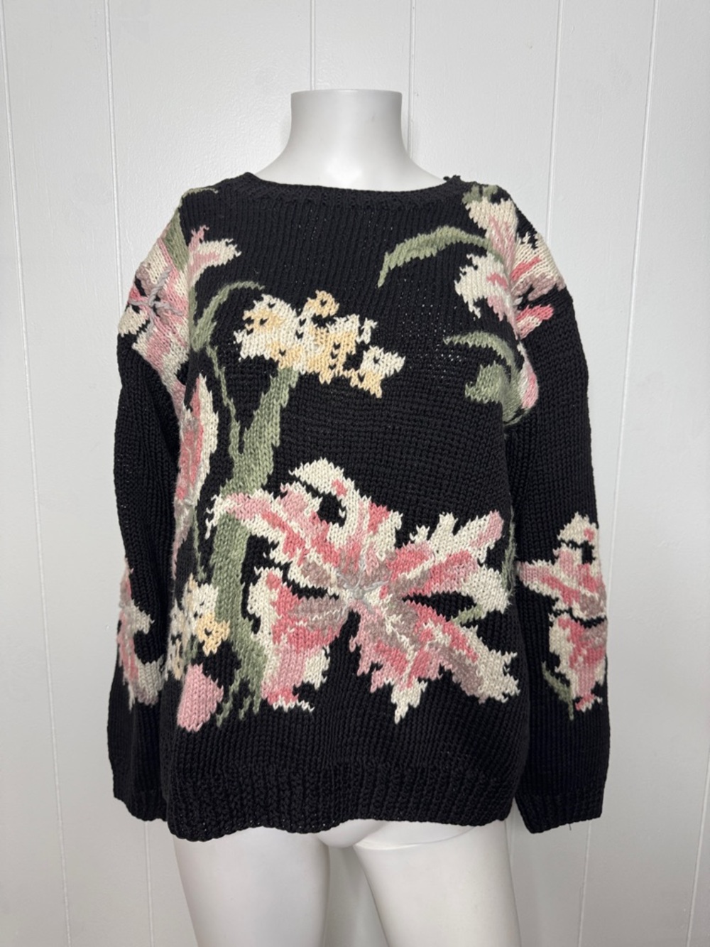 Vintage floral sweater women’s L black pink